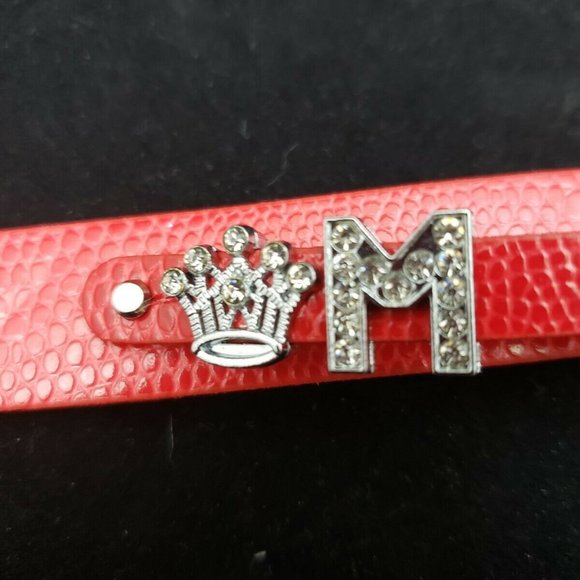 Yik Fung Red Leather Bracelet with "MOL" Crowns - Picture 5 of 7